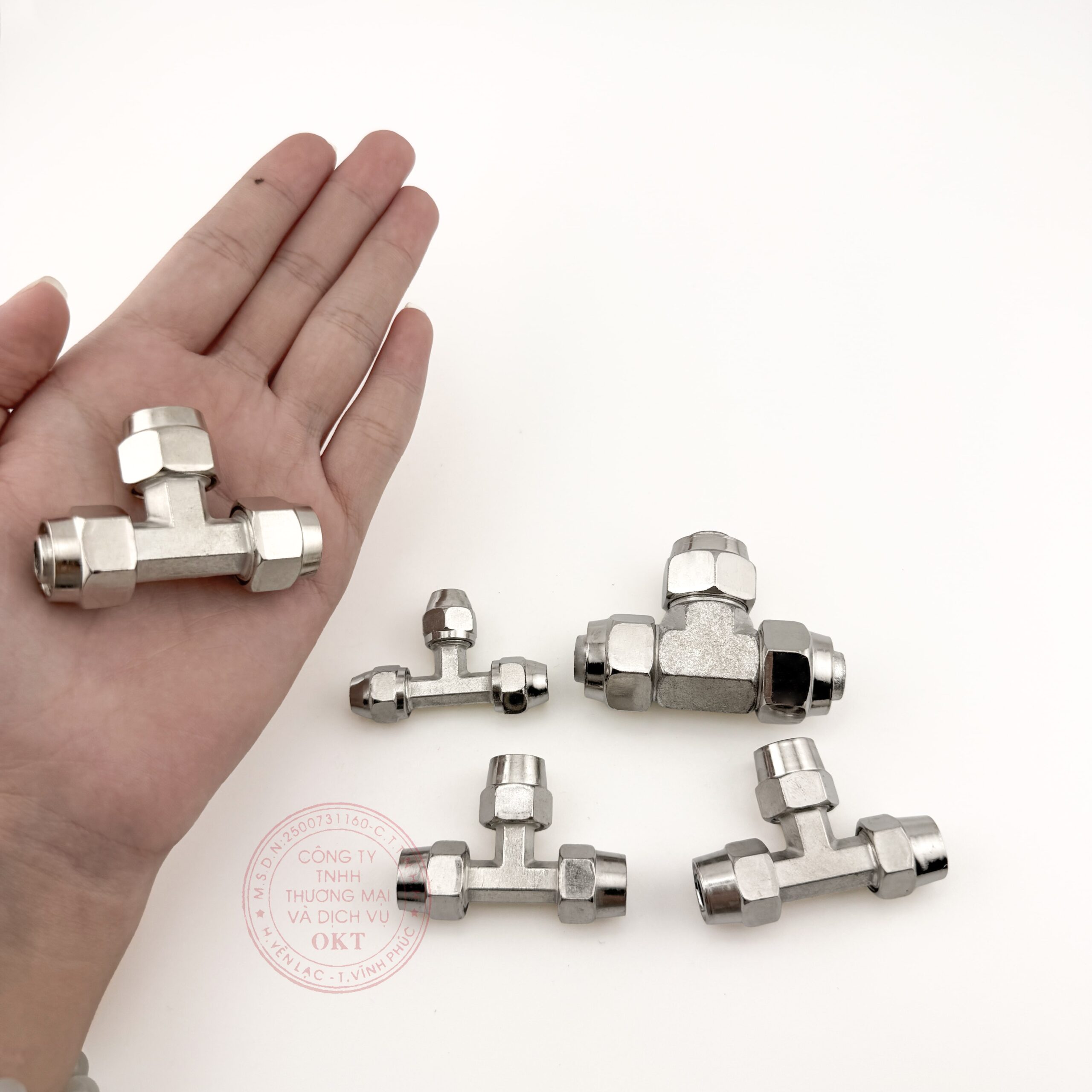 tê xoay ren (1)-min